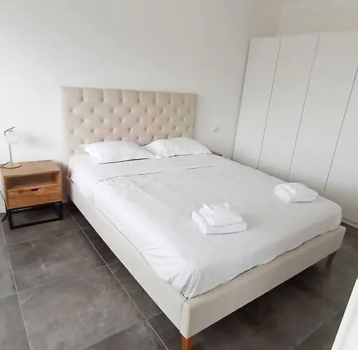 Charming 1 Bedroom Flat W Terrace&parking-67b Appartement *