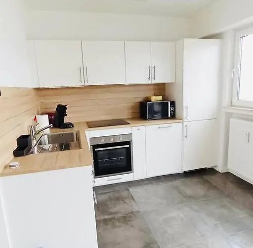 Charming 1 Bedroom Flat W Terrace&parking-67b דירה